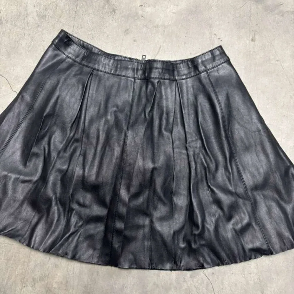 Forever 21 black M short skirt
